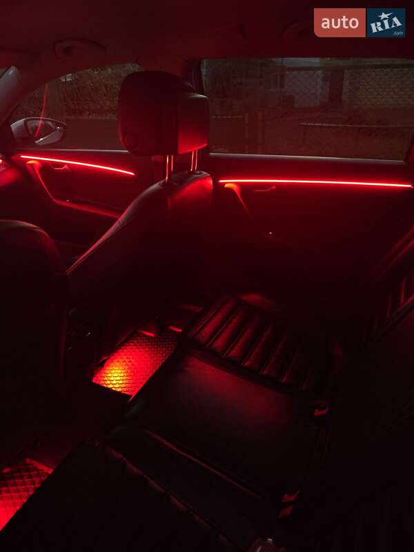 Универсал Volkswagen Passat 2011 в Ровно