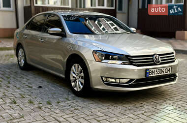 Седан Volkswagen Passat 2013 в Ромнах