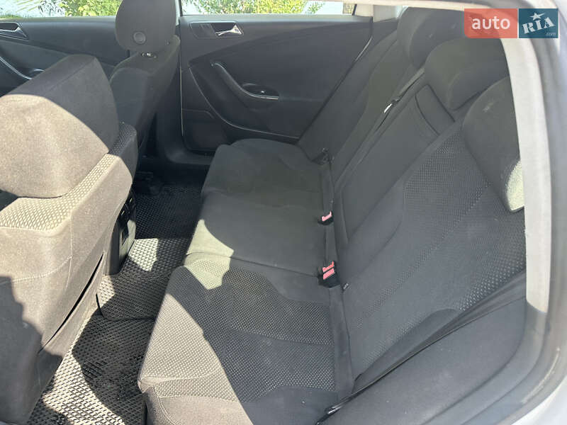 Универсал Volkswagen Passat 2006 в Умани