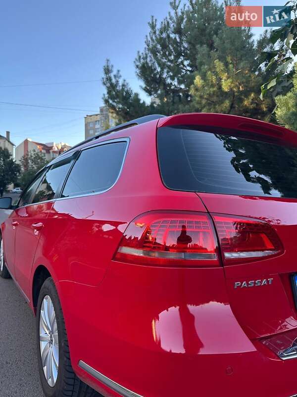 Универсал Volkswagen Passat 2014 в Ровно