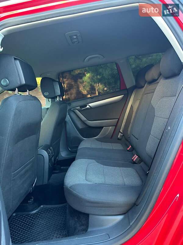 Универсал Volkswagen Passat 2014 в Ровно