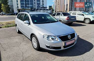 Універсал Volkswagen Passat 2009 в Черкасах