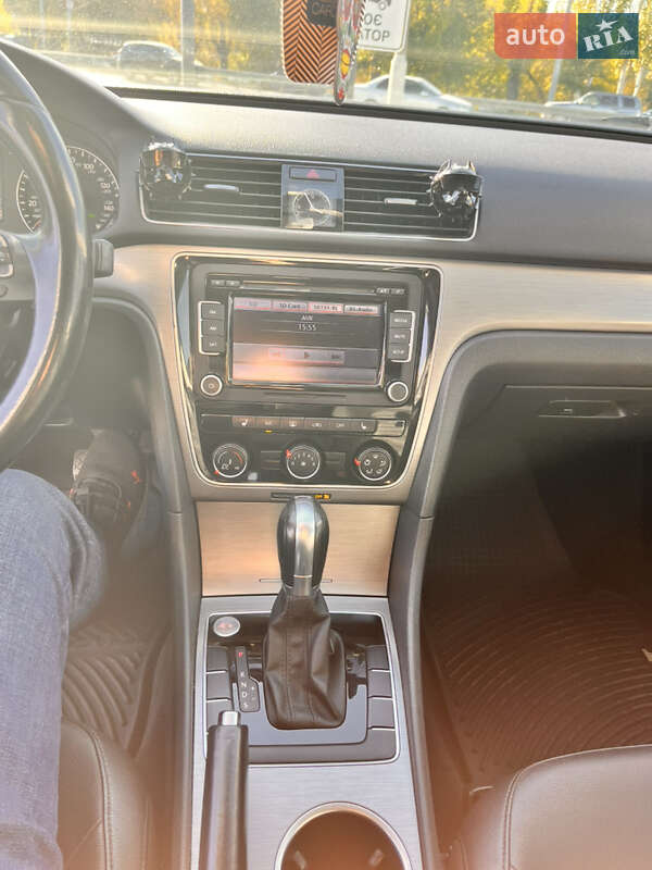 Седан Volkswagen Passat 2014 в Днепре фото 29 Седан Volkswagen Passat 2014 в Днепре