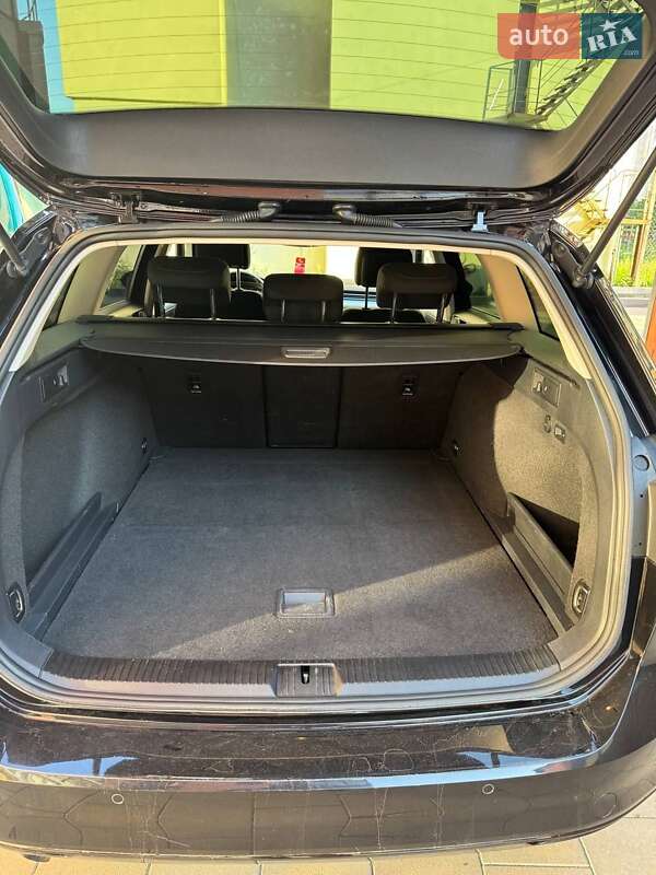 Универсал Volkswagen Passat 2015 в Ивано-Франковске