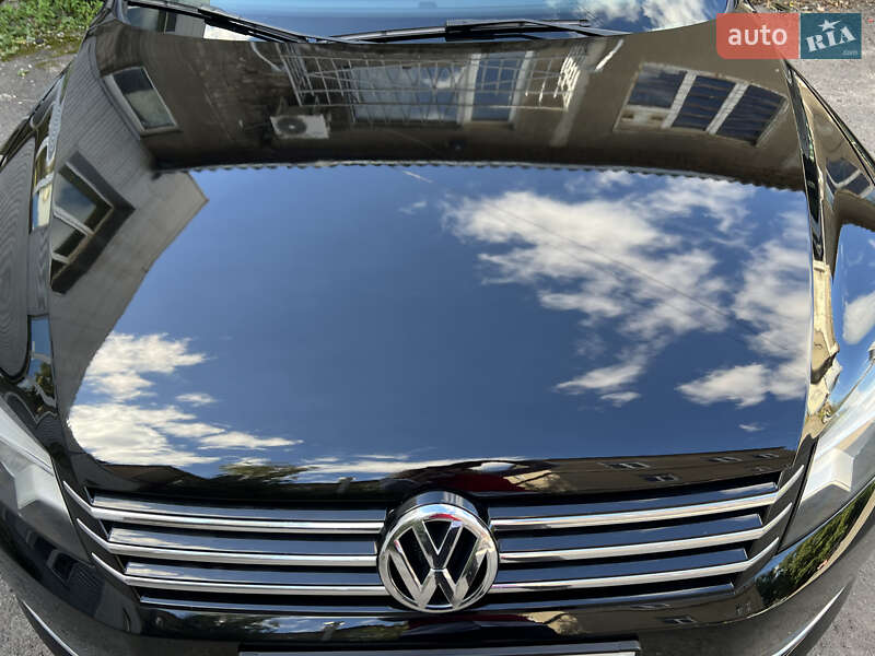 Седан Volkswagen Passat 2014 в Харькове