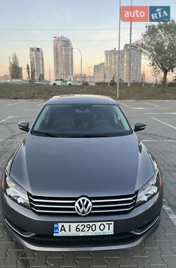 Седан Volkswagen Passat 2012 в 