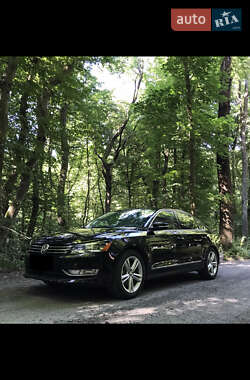 Седан Volkswagen Passat 2012 в Луцке