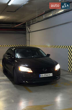 Седан Volkswagen Passat 2014 в 