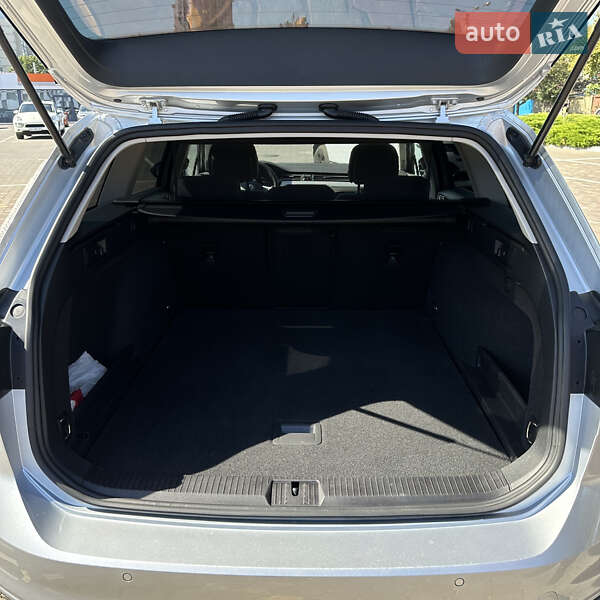 Универсал Volkswagen Passat 2020 в Одессе