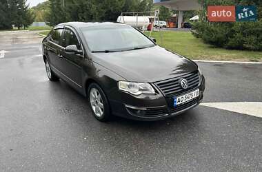 Седан Volkswagen Passat 2006 в Бердичеве