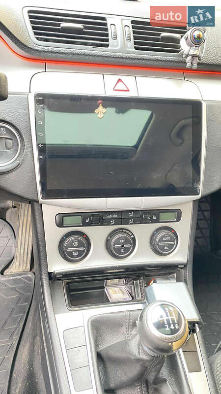 Универсал Volkswagen Passat 2009 в Ивано-Франковске