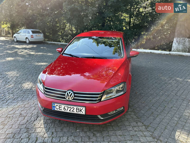 Седан Volkswagen Passat 2013 в Черновцах