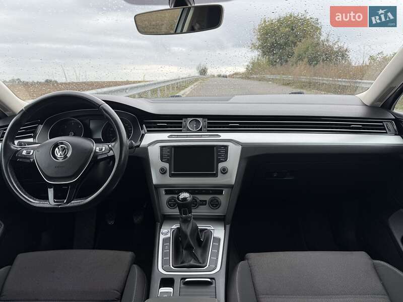 Универсал Volkswagen Passat 2015 в Луцке