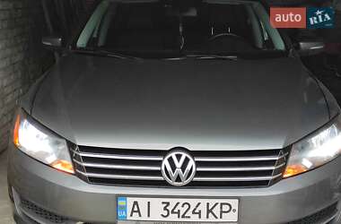 Седан Volkswagen Passat 2013 в Киеве