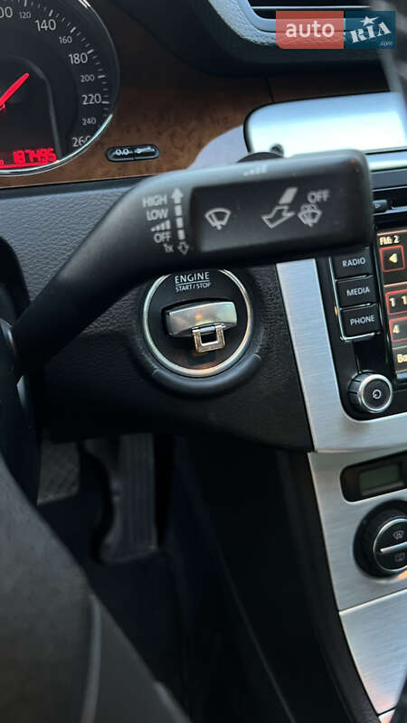 Седан Volkswagen Passat 2007 в Одессе