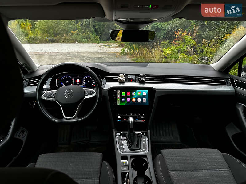 Універсал Volkswagen Passat 2021 в Житомирі