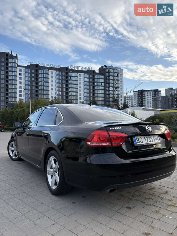 Седан Volkswagen Passat 2012 в Івано-Франківську
