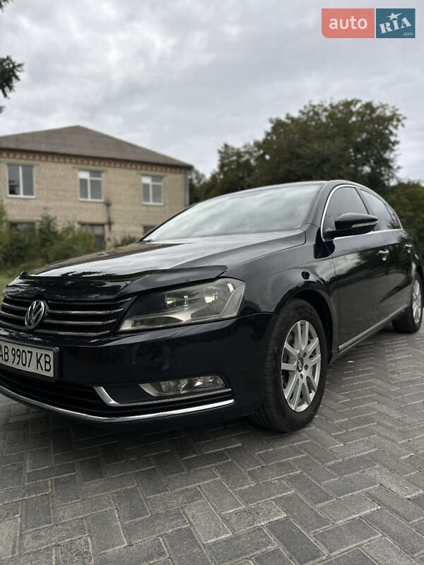 Седан Volkswagen Passat 2011 в Виннице