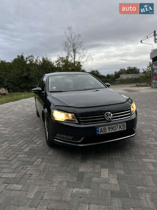 Седан Volkswagen Passat 2011 в Виннице