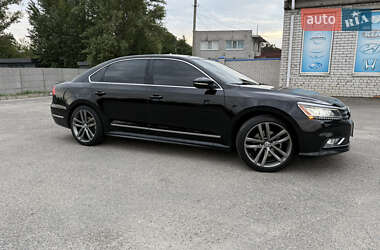 Седан Volkswagen Passat 2016 в Дніпрі