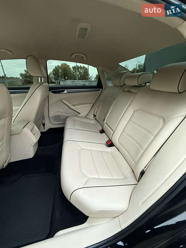 Седан Volkswagen Passat 2016 в Дніпрі