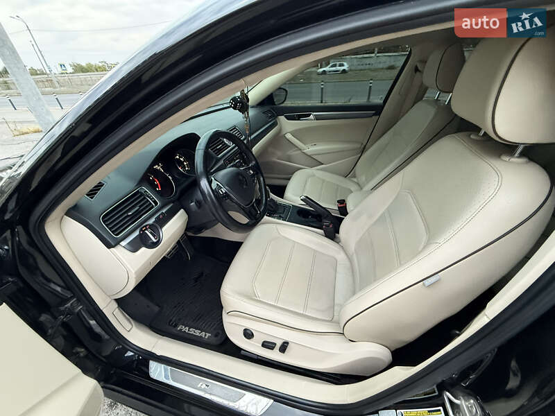 Седан Volkswagen Passat 2016 в Дніпрі