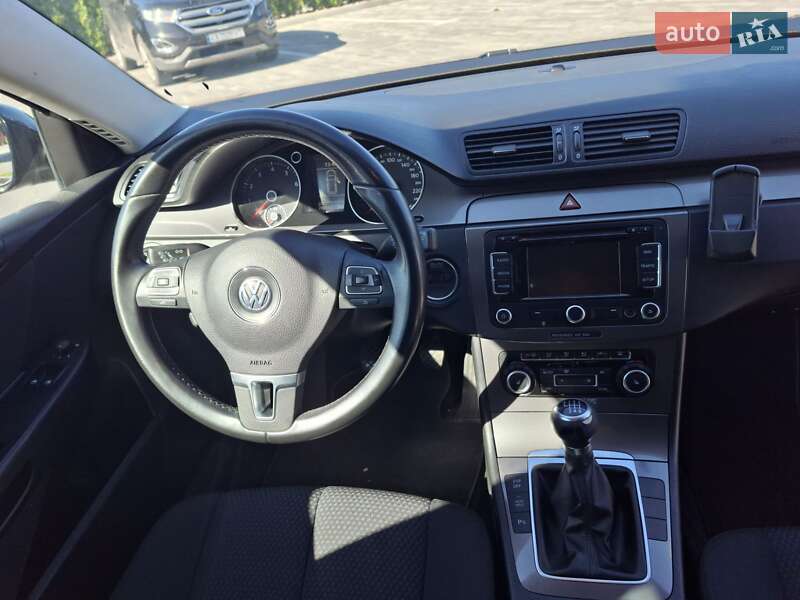 Универсал Volkswagen Passat 2010 в Луцке