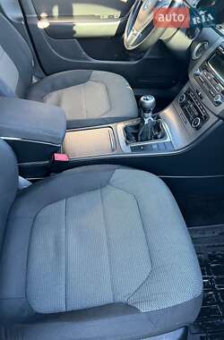 Универсал Volkswagen Passat 2011 в 