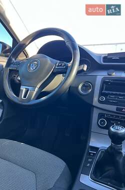 Универсал Volkswagen Passat 2011 в 