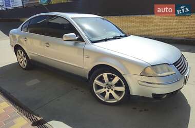 Седан Volkswagen Passat 2003 в Полонному