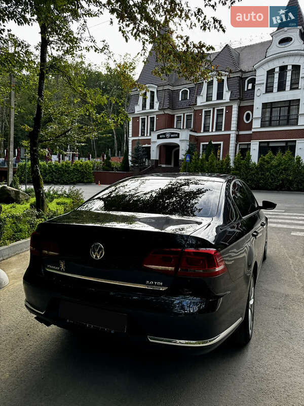 Седан Volkswagen Passat 2011 в Великом Березном