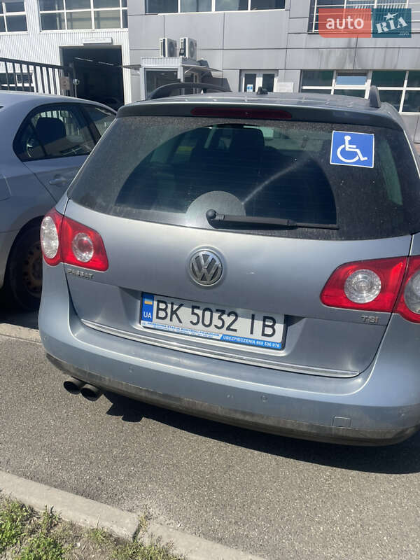 Универсал Volkswagen Passat 2009 в Киеве