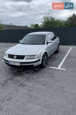 Седан Volkswagen Passat 1999 в Вінниці