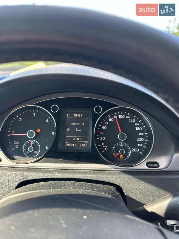 Универсал Volkswagen Passat 2011 в Сокале