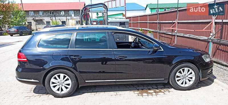 Универсал Volkswagen Passat 2011 в Сокале