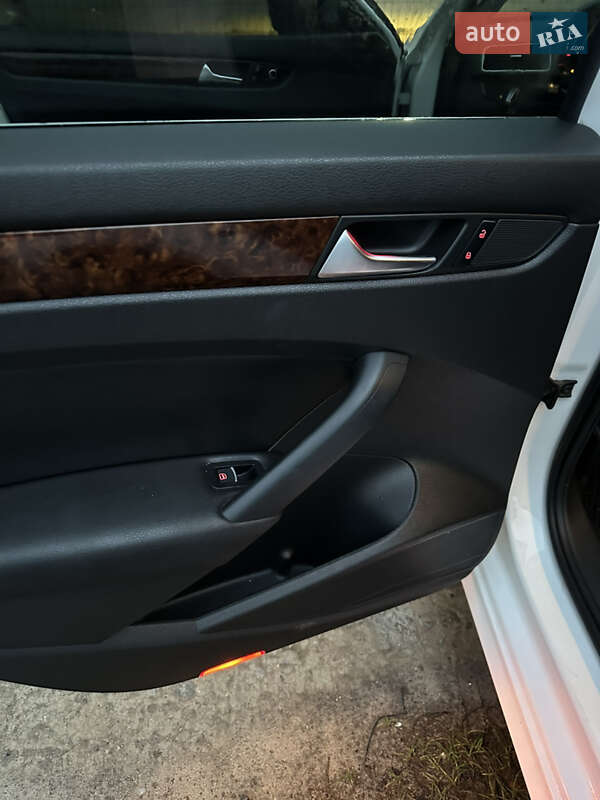 Седан Volkswagen Passat 2011 в Вараші фото 13 Седан Volkswagen Passat 2011 в Вараші