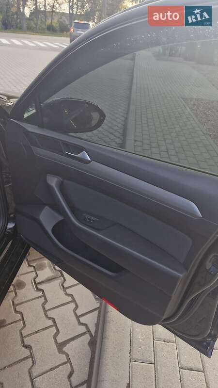 Универсал Volkswagen Passat 2016 в Житомире