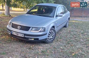 Седан Volkswagen Passat 1999 в Згуровке