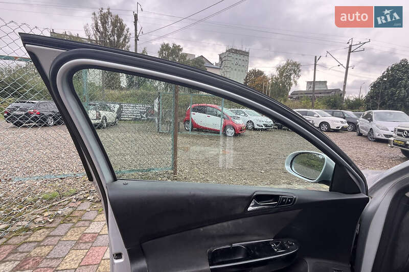 Универсал Volkswagen Passat 2008 в Стрые