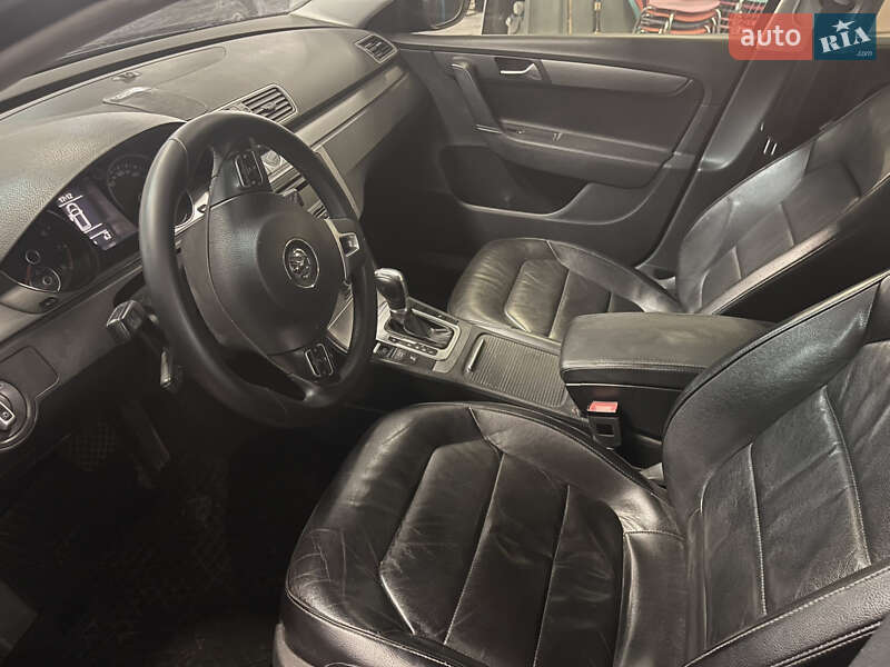 Универсал Volkswagen Passat 2012 в Белой Церкви