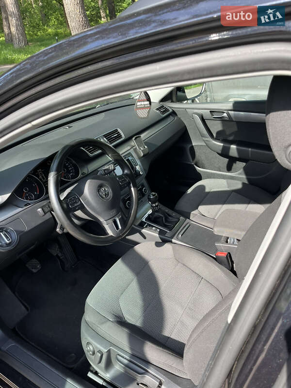 Универсал Volkswagen Passat 2011 в Казатине