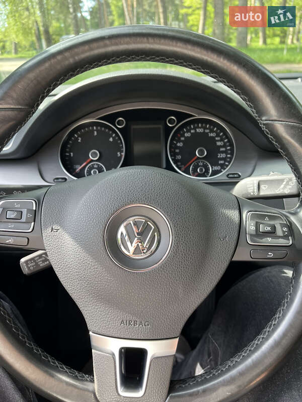 Универсал Volkswagen Passat 2011 в Казатине