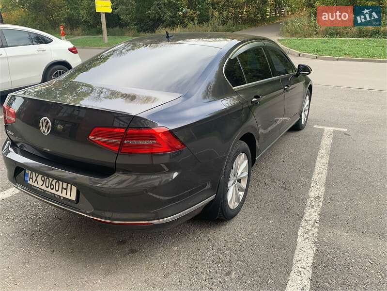 Седан Volkswagen Passat 2018 в Харькове