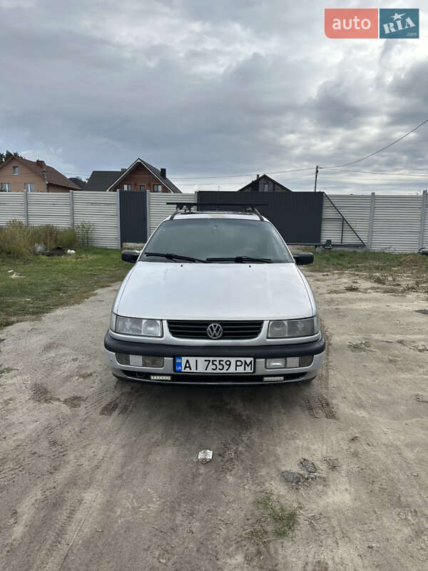 Универсал Volkswagen Passat 1996 в Вышгороде