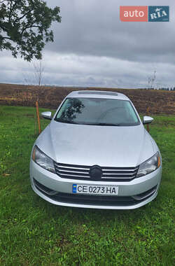 Седан Volkswagen Passat 2012 в Чернівцях