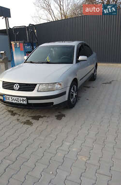 Седан Volkswagen Passat 1996 в Вінниці