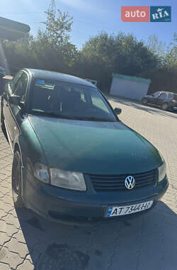 Седан Volkswagen Passat 2000 в Калуше