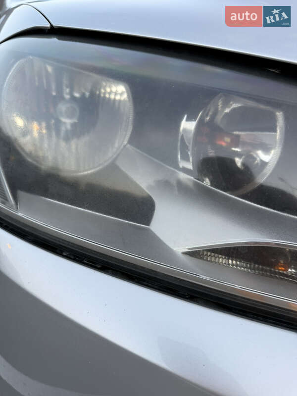 Универсал Volkswagen Passat 2011 в Киеве