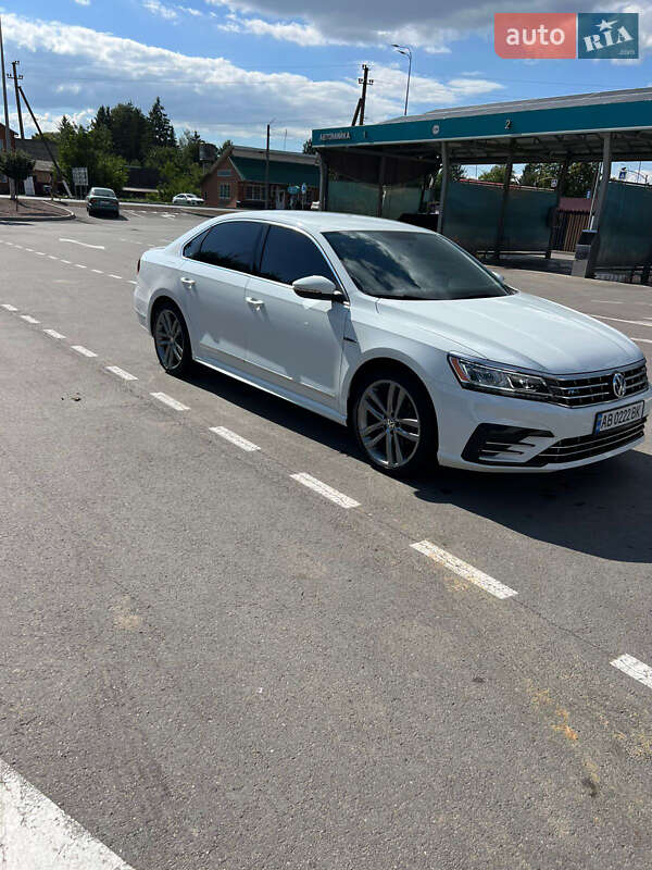Седан Volkswagen Passat 2016 в Немирове