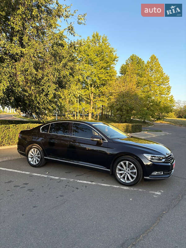 Седан Volkswagen Passat 2018 в Южноукраїнську